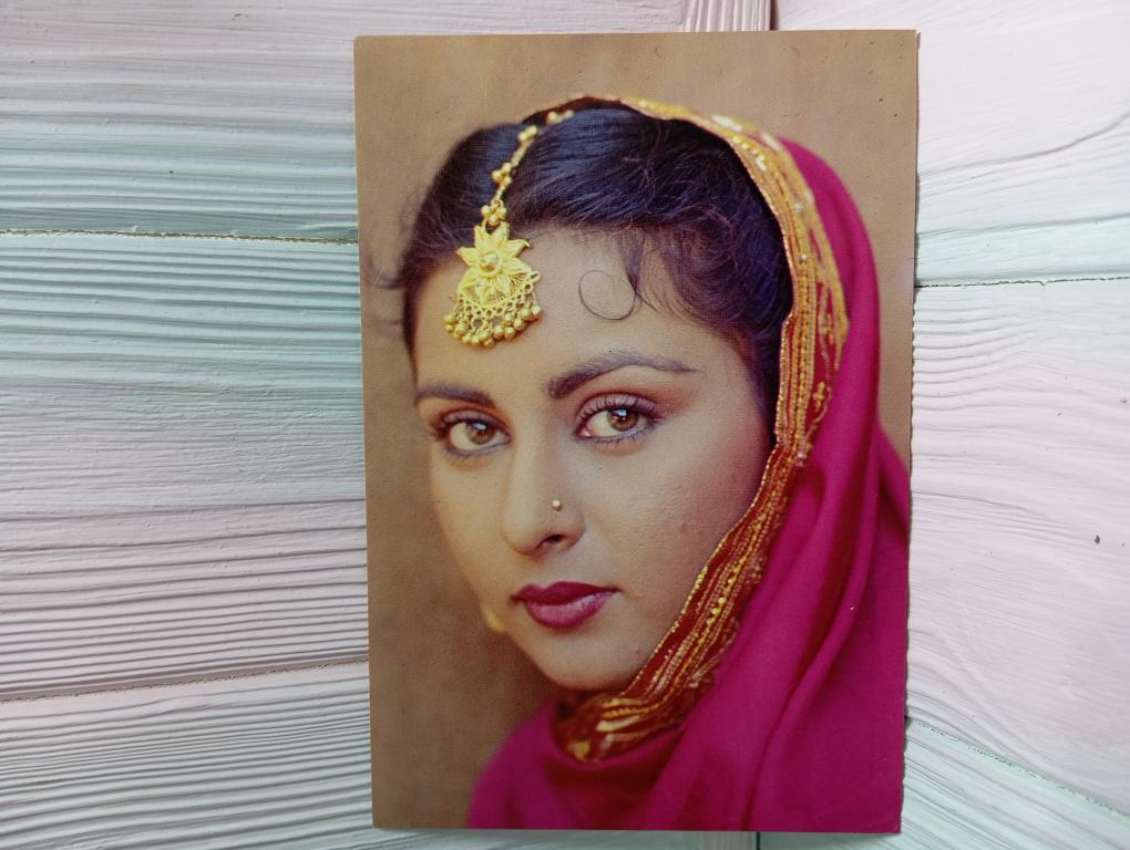 Poonam Dhillon rare postcard